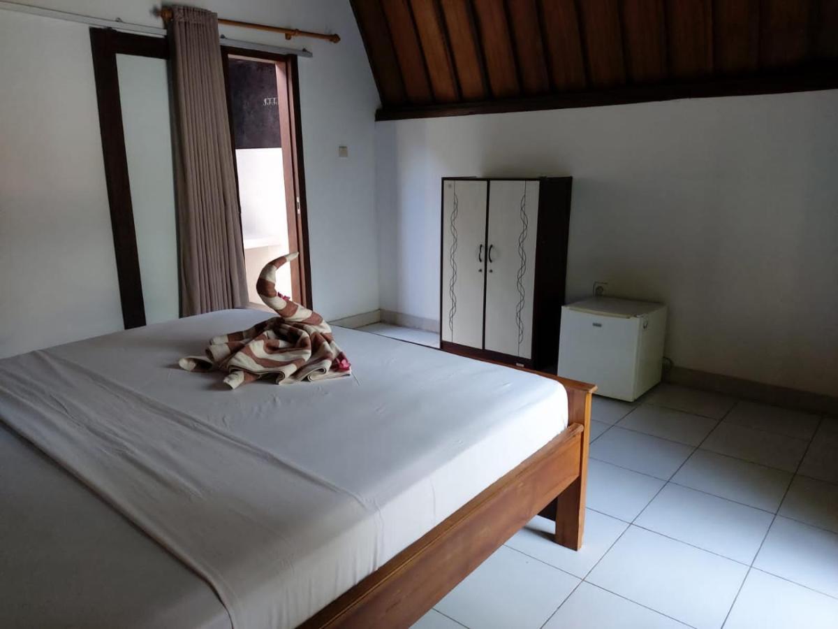 Balengku Dua Apartment Gili Air Exterior photo