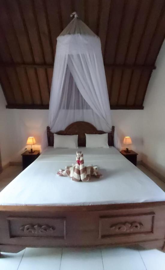 Balengku Dua Apartment Gili Air Exterior photo