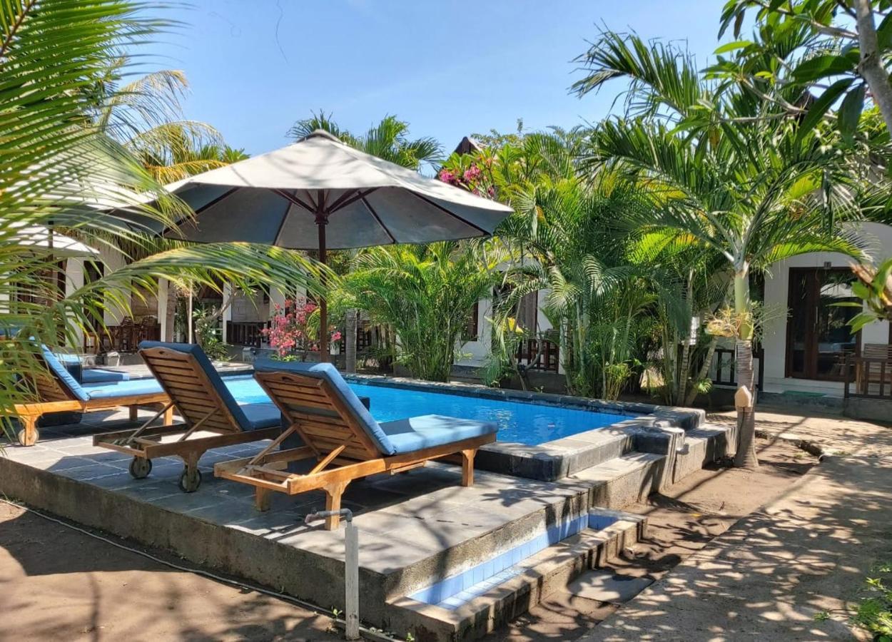 Balengku Dua Apartment Gili Air Exterior photo