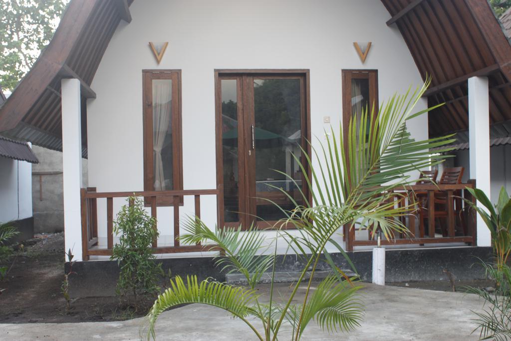 Balengku Dua Apartment Gili Air Exterior photo
