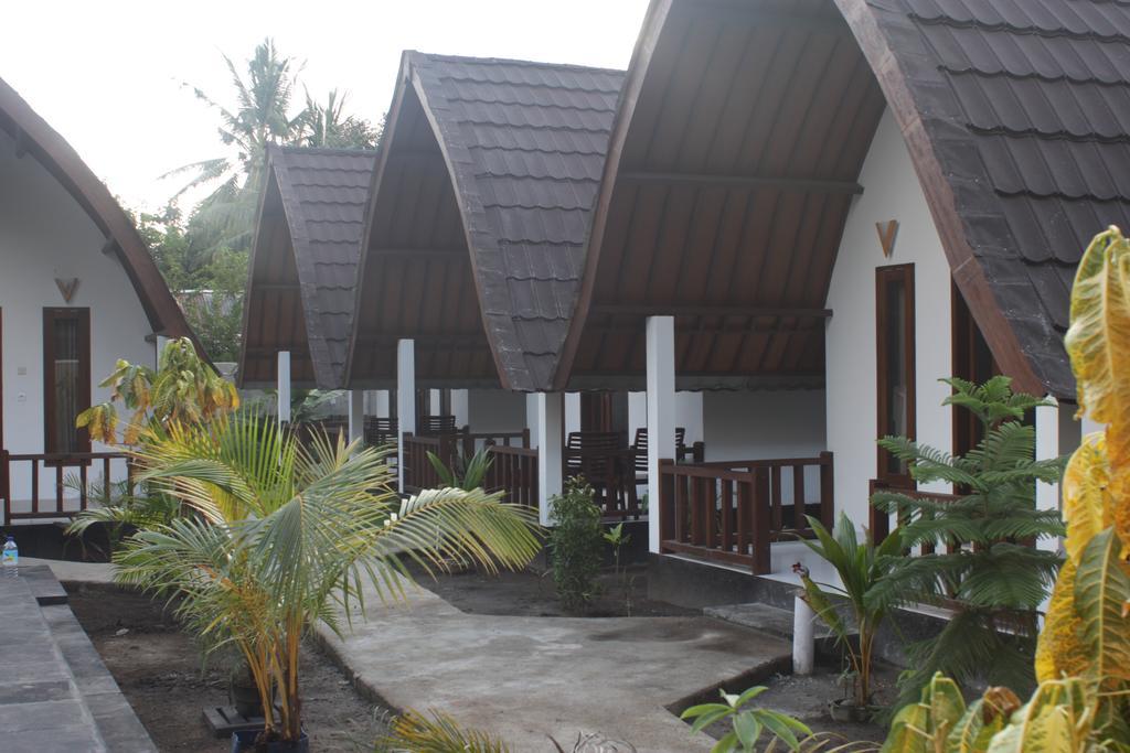 Balengku Dua Apartment Gili Air Exterior photo