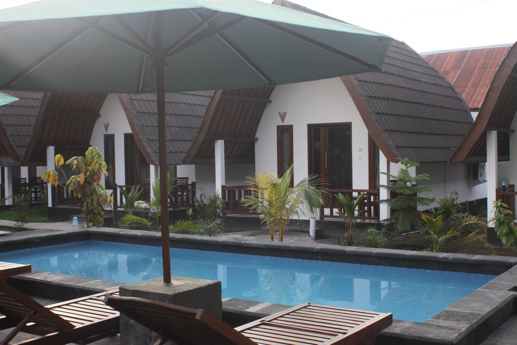 Balengku Dua Apartment Gili Air Exterior photo