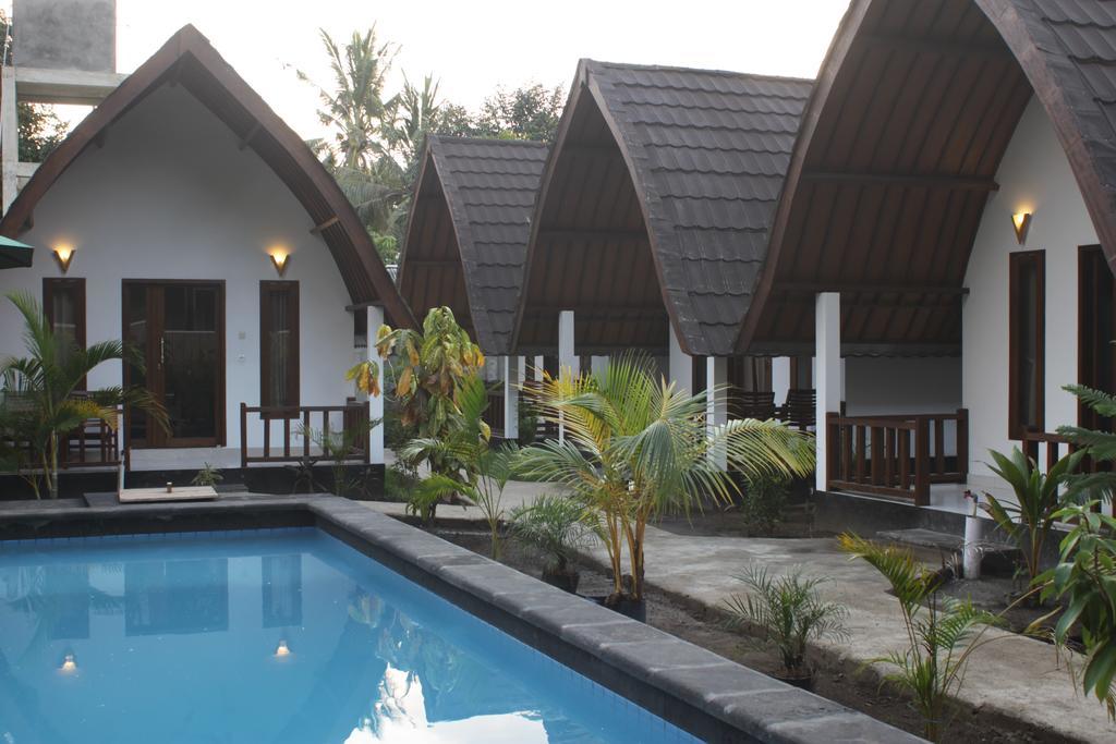 Balengku Dua Apartment Gili Air Exterior photo